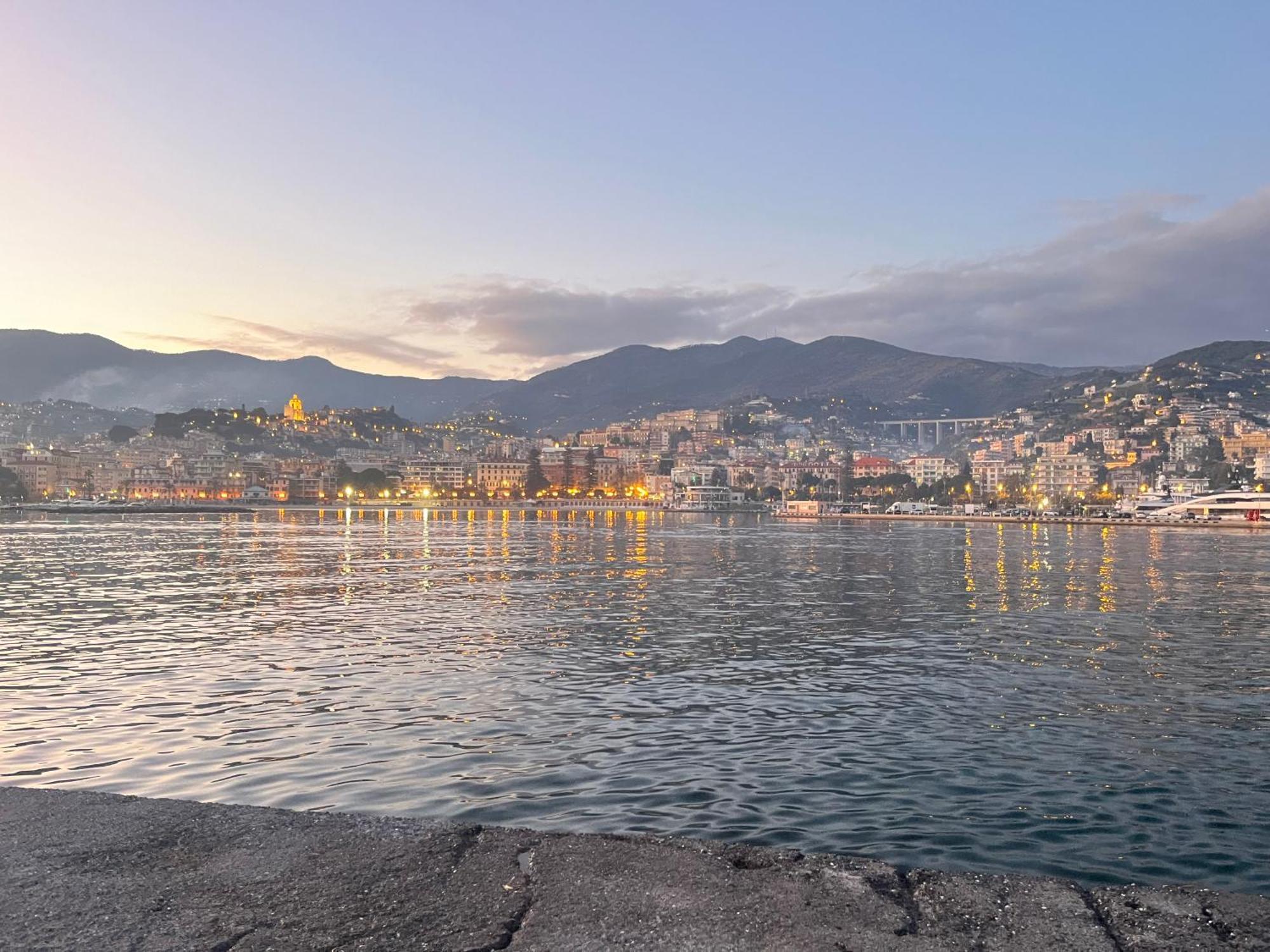 La Casa Di Flora Lägenhet Sanremo Exteriör bild